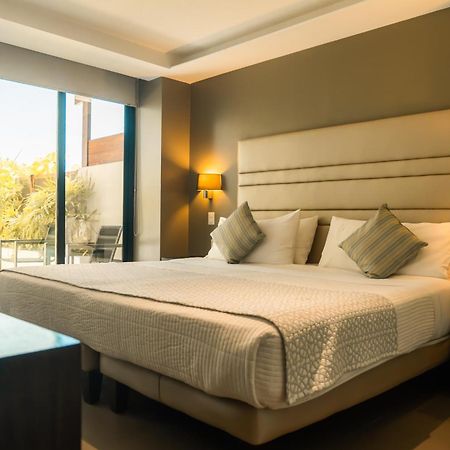 Hotel Poseidon Манта Екстер'єр фото