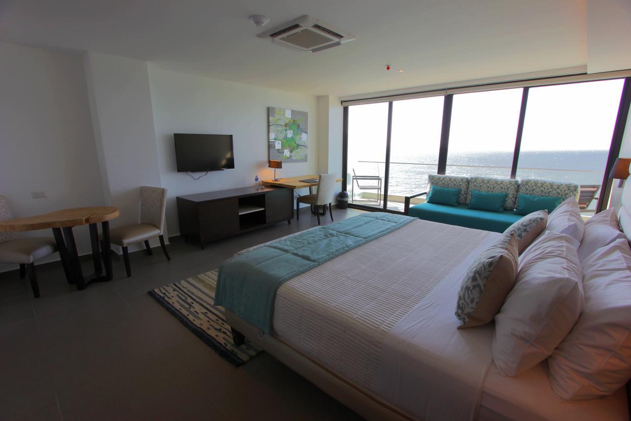 Hotel Poseidon Манта Екстер'єр фото