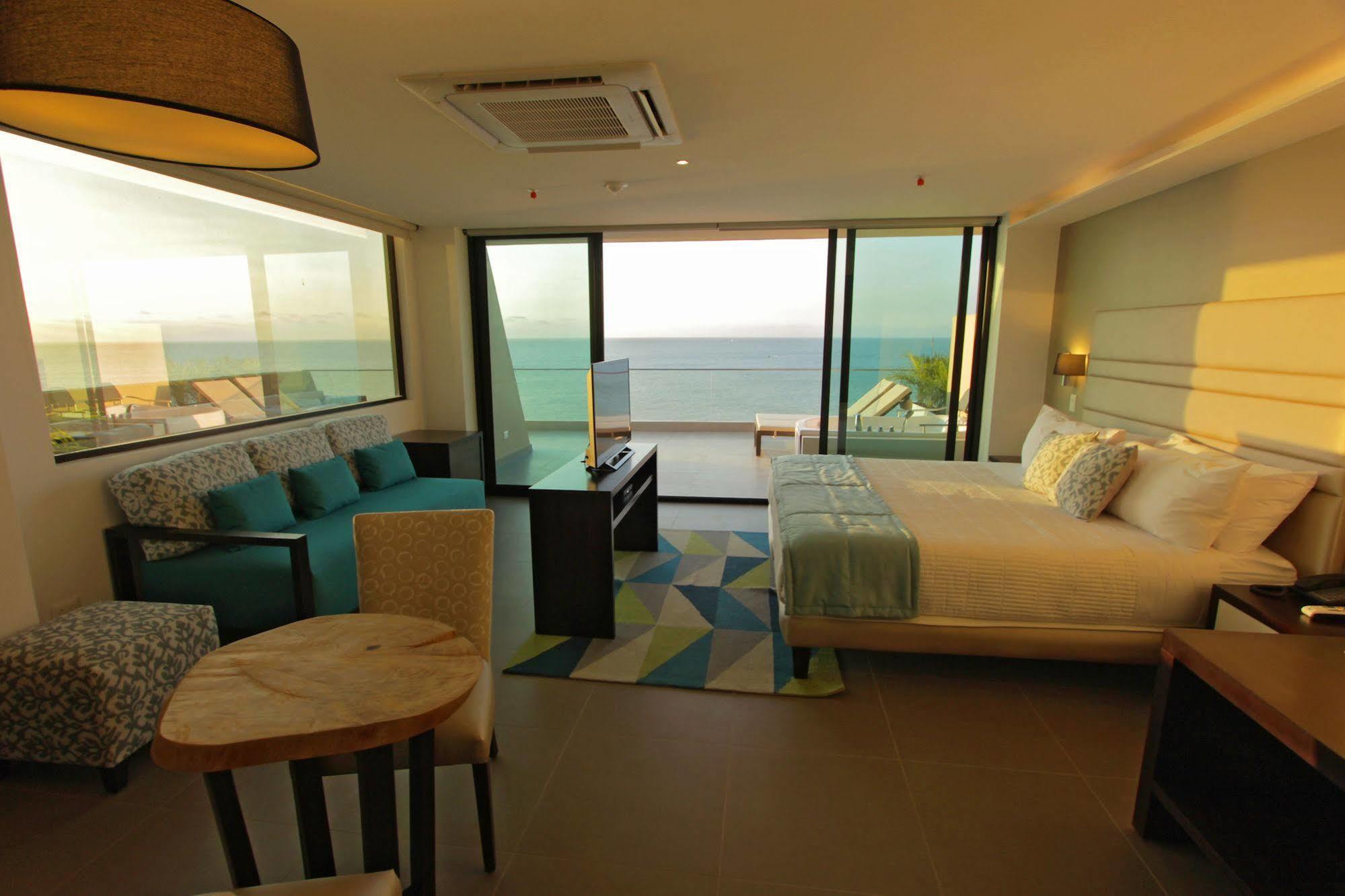 Hotel Poseidon Манта Екстер'єр фото