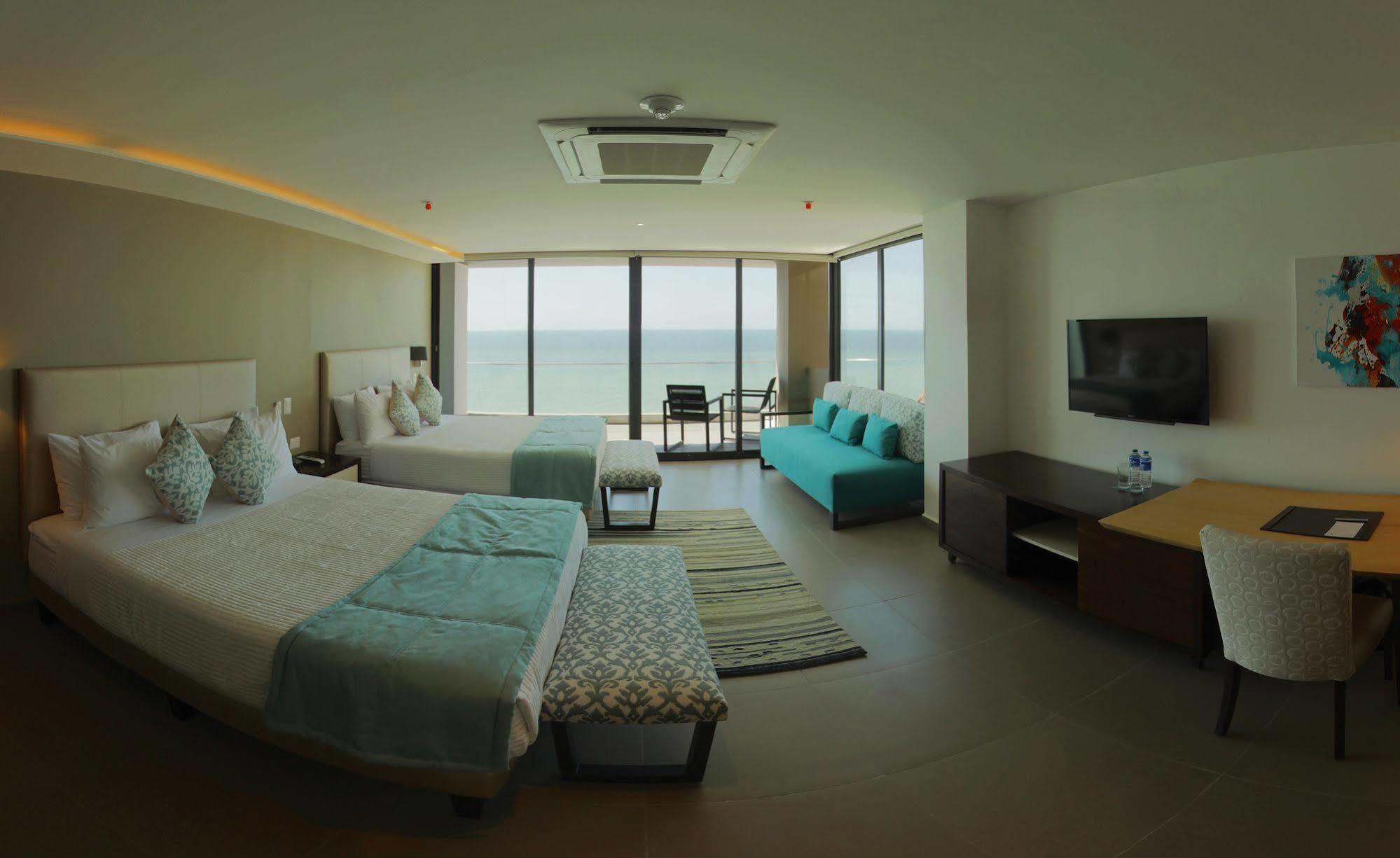 Hotel Poseidon Манта Екстер'єр фото